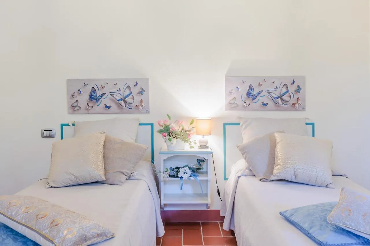 Villa Dondolino, A Stylish Farmhouse Lucca 0*,