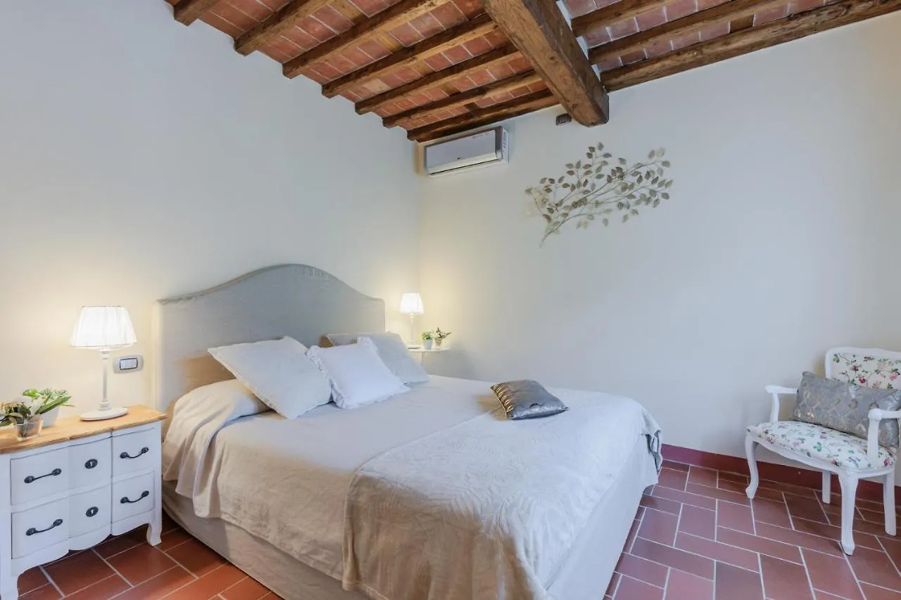 Villa Dondolino, A Stylish Farmhouse Lucca 0*,  Italy